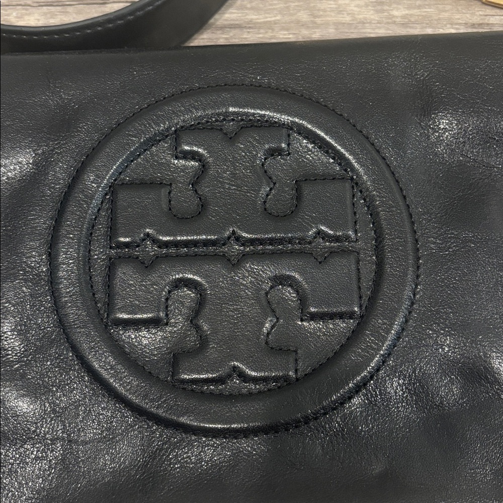 Tory Burch Bombe Reva leather clutch black with gold colored chain - Picture 9 of 12
